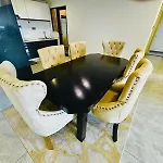Perry West 3 Bedroom With Dsq