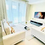 Supreme Living Apartments With Catchy Scenic Views