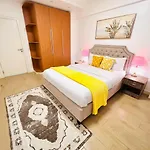 Supreme Living Apartments With Catchy Scenic Views