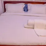 Dayo Suites And Hotel