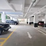 Uzuri Place