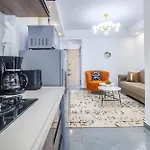 Uzuri Place