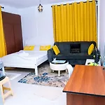Lorrah\'S Furnished Apartments, Enkang