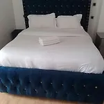 Pretty 2 Bedroom At Vesta Garden Apartments