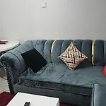 Pazoori Furnished Studio And 1 Bedroom