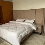 Ivan\'S Palace Umoja