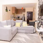 Executive Studio 6