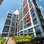 Skylax Stays At South Park Apartments Nairobi