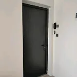 Spacious 1Bedroom Near Junction Mall