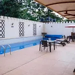 Nairobi City View1 Bdrm Condo With Pool And Gym