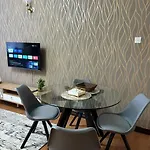 Cozy 2Br Near Airport & Town