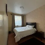 Cozy 2Br Near Airport & Town