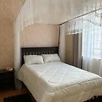 Cozy 2Br Near Airport & Town