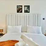 One And A Half Bedroom With Heated Pool In Kilimani Nairobi Near Lavington