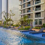 2Bedroom Gtc Luxury Apartment Top Floor Views B12802