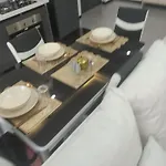 2 Bedroom Cosy Apartment