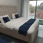 2 Bedroom Cosy Apartment