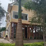 Karlkani House