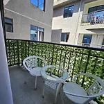 Studio With Balcony By Jeyem Homestays -Othaya Road Kileleshwa