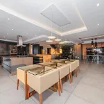 Pearl Grand