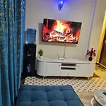 Very Demure One Bedroom With Free Parking