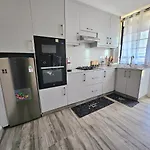 Noble Heights 2 Bedroom Apt In Jamhuri