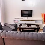 Cyrihomes