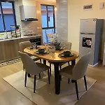 The Elegant Luxury Skyline Apartments With Heated Swimming Pool Fully Equipped Gym And,Free Parking Space And A Relaxing Rooftop With Scenic City Views