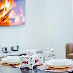Azania One Bedroom 5Min To Movenpick Conference Centre