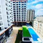 Modern City View Apartment With Fully Equipped Gym,Heated Swimming Pool Free Parking Space And Breathtaking Views
