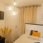 Cozy And Luxurious Studio
