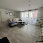 Elegant Private Room In A 3Br Apartment Along Ngong Road