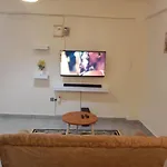 Rige\'S Homes Studio Unit
