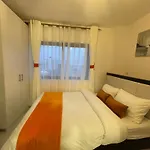 Kingpin House