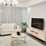 2 Bed Near Airport
