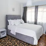 Stylish Apartment Around Yaya