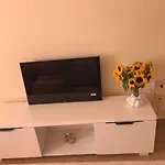 Comfy And Spacious One Bedroom