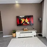 Nairobi High Rise With Balcony & Pool 24 7 Security