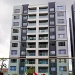 Studio Airport Homes