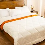 Nikayana, Family-Friendly Villa Near Jkia