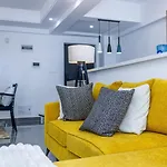 Modern 2 Bed Apt In Riverside Westlands Nairobi Behind Riverside Square Mall With Gym 5 Minutes To Cbd With Scenic Nature And River Views Situated On The 8Th Floor
