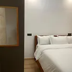 Zenith Apartment
