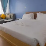 Laurell Hill Suites, Upper Hill