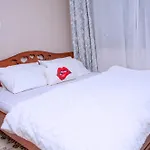 Golden Glow Suites - Thindigua