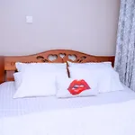 Golden Glow Suites - Thindigua