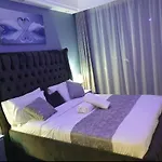 Luxurious One Bedroom Apartment With Well Equipped Gym,Heated Swimming Pool, Ample Parking Space And A Relaxing Rooftop With Amazing City Views