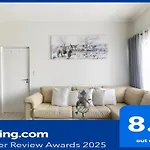 Deluxe 1Br Apartment