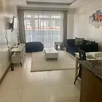Luxurious One Bedroom Apartment, Kilimani-Nairobi Kenya By Sana Sana Holiday Apartments