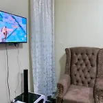 Tena Apartment Opposite Evolution Lounge