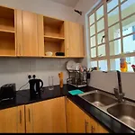 Rossyln Home Close To Village Market, Un And Two Rivers Mall